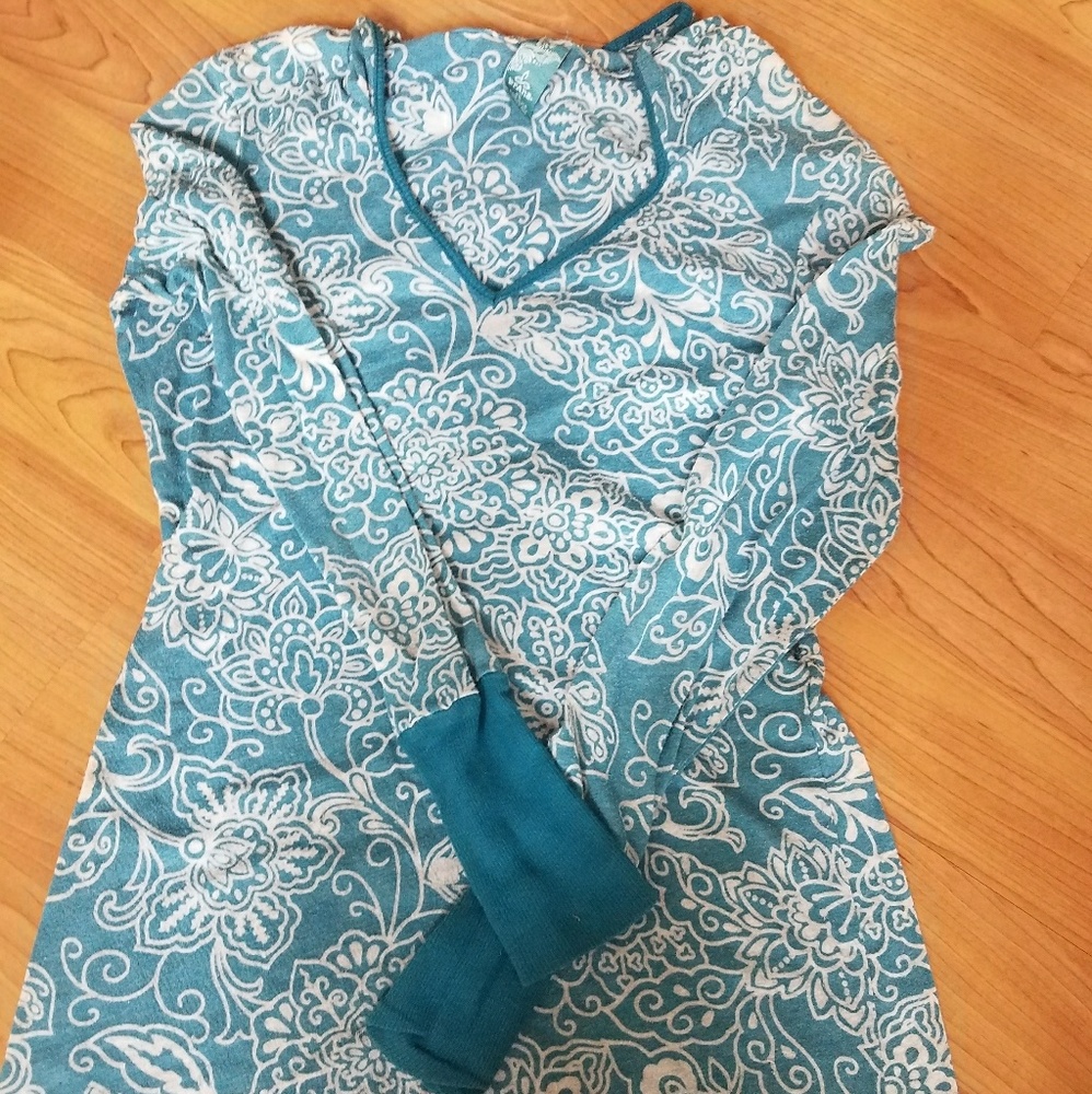 Prana long sleeve hooded tee